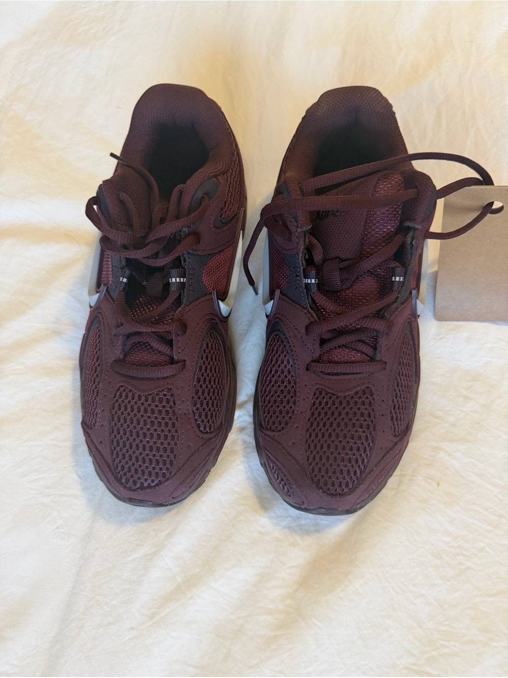 Nike V5 Runner Burgundy Crush - Picture 3 of 6